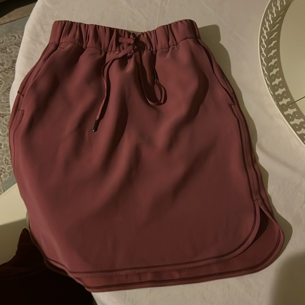 Lululemon skirt like new only worn a few times